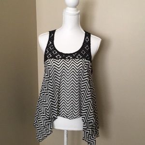 CANTATA  *  NWT Blouse  Black/White pattern…